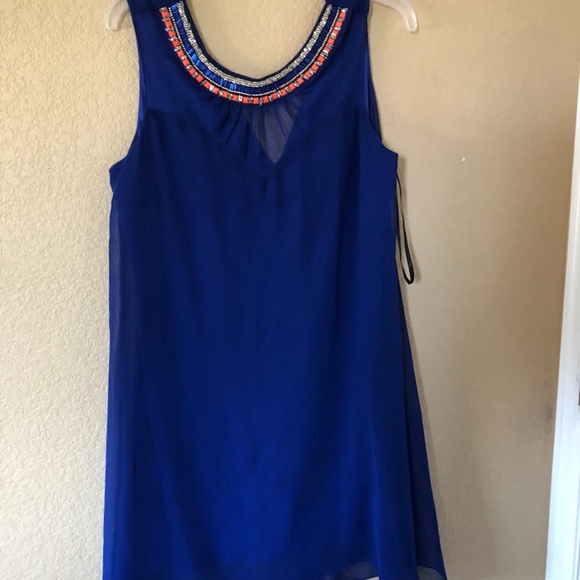 Dress - Picture 1 of 3